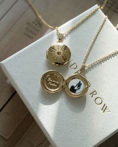 $84+ #Christmas #Gift #Mother #Her Round Locket, Classy Jewelry, Jewelry Lookbook, Girly Jewelry, Dream Jewelry, Jewelry Inspo, Locket Necklace, Pretty Jewellery, Piercing Jewelry