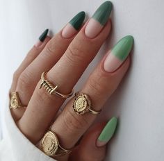 St Patricks Nail Designs, Saint Patrick Nail, Spring Manicure, Manicured Nails, March Nails, St Patricks Day Nails, Simple Nail Art Designs, Gradient Nails