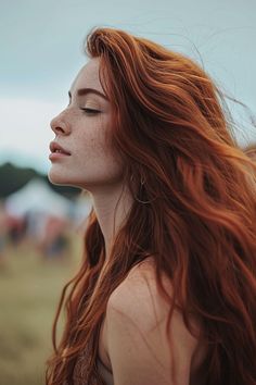 92+ Red Hair Color Ideas and Shades for a Bold, Fiery Look Hazel Eyes Hair Color, Red Hair Model, Red Hair Color Ideas, Beautiful Freckles, Art Models, Pretty Redhead, Red Haired Beauty, Red Hair Woman, Beautiful Red Hair