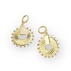 Wheels Dangle earrings in gold-filled metal are a perfect addition to any outfit. They are designed for long-lasting durability, as well as allergy and nickel free comfort. These stylish earrings are also water-resistant and lightweight, giving you comfort and fashion on any occasion. Wheels earrings gold-filled earrings Materials: Gold Filled Metals Type: Brass Style:Dangle Design: Earrings Eco-Friendly: 100% Lead & Nickel Free, anti-Allergy Brand Raf Rossi Gold Plated 18kts Oro Laminado de Bra Stylish Earrings, Stylish Earring, Gold Filled Earrings, Design Earrings, Gold Earrings Dangle, Earrings Gold, Types Of Metal, Gold Earrings, Gold Filled