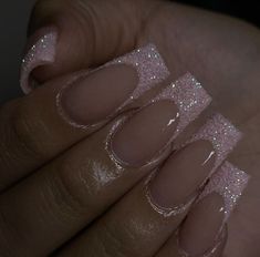 Glitter Pink French Tip Nails, Pink Sparkly Nails, Sparkly Acrylic Nails, Glitter French Nails, Unghie Sfumate, Pink Glitter Nails, Formal Nails, French Tip Acrylic Nails, Acrylic Nails Coffin Short