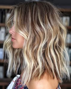 Hot Shot Warm Balayage Finalists 2019 – Behindthechair.com Warm Balayage, Brunette Balayage, Brown Hair With Blonde Highlights, Balayage Hair Blonde, Blonde Hair Looks, Haircut Styles, Short Hair Balayage, Hair Color Highlights, Brown Blonde Hair