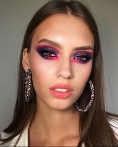 Creative Makeup Looks Inspiration, Maquillaje Full Color, Makeup Green Eyeshadow, Makeup Looks Inspiration, Beauty And Cosmetics, Everyday Makeup Tutorials, Rave Makeup, Colorful Eye Makeup