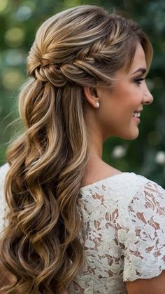 Bridesmaid Romantic Hairstyles, Half Updo Wedding Hair Braid, Bridesmaid Hair Updo Half Up Half Down, Bride Hair For Long Hair, Brunette Boho Wedding Hair, Half Up Half Down Hair Elegant, Bridesmaid Hairstyle Tutorial, Hairstyle Ideas For Medium Length Hair, Bridesmaid Hairstyles Medium Length Half Up