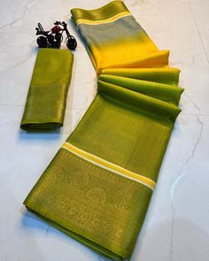 ***REKKO SILK SAREES with all over floral design along with contrast weaving border
and Contrast pallu

CODE: HPOO2637

**Humble Pleats  offers ALL INDIA FREE SHIPPING **Accepts online payments. Do not offer exchanges, cash on delivery, or returns - except for damaged products. In the case of a damaged product, it must be in its original condition in order to be eligible for a return.***Light smudges, mild colour difference,small thread pulls will not be considered as defect.***Colour may sli...