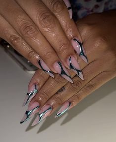 Chrome Almond Nails Designs, French Nail Inspiration, Coffin Almond Nails, Black And White Almond Nails, Abstract Art Nails, Winter Art Ideas, Fall Art Ideas, Stiletto Nail Design, Ballerina Acrylic Nails