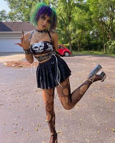 Black Alt Outfits, Glam Goth Fashion, Black Alt Girl, Soft Fairycore, Black Alternative Girl, Edgy Outfits Grunge, Black Goth Girl, Black Alt, Chica Chola