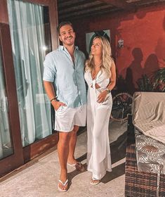 Mens Honeymoon Outfits, Mens Tropical Vacation Outfits, Honeymoon Outfits Men, Cute Couple Matching Outfits, Boho Men Style, Tropical Vacation Outfits, Beach Outfit Men, Dubai Outfits, Couple Matching Outfits