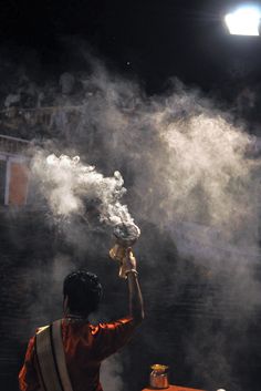 Ganga Aarti Paintings, Ganga Aarti Aesthetic, Ganga Aarti Photography, Varanasi Wallpaper, Varanasi Wedding, Ganga Puja, Mahakal Aarti, Ganga Aarti Varanasi, Varanasi Aesthetic