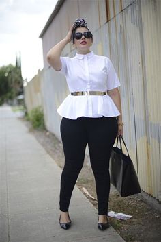 plump shirt Sukienki Plus Size, Peplum Tops, Neue Outfits, Curvy Girl Fashion, Curvy Outfits, Look Plus, Business Outfits