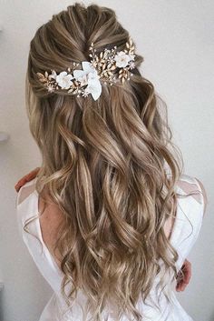 Wedding hairstyle Wedding Hair Braids, Partial Updo, Hair Details, Wedding Hair Half, Long Hair Wedding Styles, Wedding 2025, Wedding Hairstyles Half Up Half Down