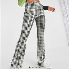 Brand New With Tags. Women’s Us Size 12. Asos Design Flared Jersey Pants In Lime And Black Check With Slide Slit Detail. Out Of Stock In Stores. Great For Casual Looks With White Sneakers Or Dressed Up With A Black Blazer And Chelsea Boots. Mint Pants, Beige Plaid, Asos Petite, Jersey Pants, Petite Pants, Kick Flares, Flared Pants, Black Blazer, White Sneakers