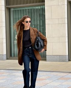 fall outfit, fall outfit women, outfit ideas, fall 2024, fashion trends, ugg outfit, fall 2024 fashion trend, outfit automne, college outfit, back to school, goyard bag, cute outfit, blond hair, comfy fall outfit, cute outfit, college outfit, school outfit, stockholm style, office outfit, fall shoes, classy outfit, heels, sweater, off shoulder, suede bag, long coat, black coat, blue jeans , straight jean, suede jacket, fall things, outfit inspo fall, fall transition outfit, fall bucket list, tendance automne, september outfit, autumn outfits, suede clothes, chic outfit Brown Fall Outfits, Dark Denim Jeans Outfit, Simple Fall Outfits Casual, Fall Outfit Women, Outfit Stockholm, Suede Jacket Outfit, Sweater Off Shoulder, Denim Jeans Outfit, Suede Outfit