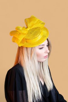 Yellow wedding hat - yellow wedding hair accessory - yellow boater hat - red women's ceremony hat - women's wedding hat - fascinator ceremony hat - wedding guest hat - maison belema To see all of our creations, click here: https://www.etsy.com/fr/shop/MaisonBelema?ref=seller-platform-mcnav DETAILS Material: Sisal Yellow color One size, this model is mounted on a headband 1. HOW TO MEASURE YOUR HEAD CIRCUMFERENCE The size of the hat should match your head size. To measure it, nothing could be sim Wedding Guest Hat, Wedding Hats For Guests, Marseille Soap, Wedding Headdress, Hat Wedding, Hat Fascinator, Wedding Hat, Boater Hat, Yellow Wedding