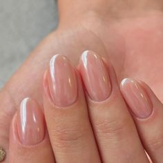 Wedding Nails For Bride Natural Simple, Short Classy Wedding Nails, Proposal Nails Ideas Acrylic, Classy Bride Nails, Bridemaid Nails Simple, Wedding Natural Nails, Chrome Wedding Nails For Bride, Bridal Chrome Nails, Bridal Nails Natural