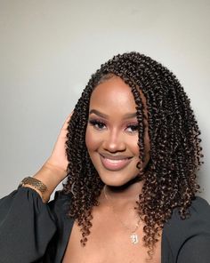 How to Maintain Passion Twist Hairstyles Bob Length Spring Twist Braids, Curly Twists Hairstyle, Two Strand Twist Braids Extensions, Crochet Braids Hairstyles Passion Twist, Shoulder Length Twists Braids, Passion Twists Hairstyle Natural Hair, Black Hair Twists Natural, Shoulder Length Spring Twist, African Twist Braids Hairstyles