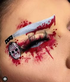 Spooky Make Up Looks, Scream Make Up Looks, Halloween Makeup Looks 2022, Jason Makeup Halloween, Jason Voorhees Makeup, Friday The 13th Makeup, Halloween Makeup Eyeshadow, Halloween Eye Looks, Halloweenmakeup Ideas