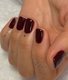 Dark Red Nail Polish, Nail Cam, Uñas Ideas, Maroon Nails, Short Gel Nails, Red Nail Polish