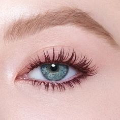 PT - Push Up Lashes Dream Pop - Close up Eye Fall Makeup Trend, Charlotte Tilbury Pillow Talk, Colored Mascara, Blue Mascara, Brown Mascara, Lashes Mascara, Mascara Makeup, Dream Pop, Beauty Light