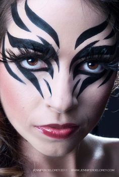 1000+ ideas about Zebra Makeup on Pinterest | Zebra Costume ... Carnaval Make-up, Fantasy Make-up, Black And White Makeup, Halloween Eye Makeup, White Makeup