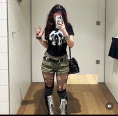 Grunge Short Outfits, Alt Inspo Outfit, Shorts Alternative Outfits, Gothic Outfit Ideas Summer, Emo Outfit With Shorts, Alt Fishnet Outfit, Leather Jacket Alt Outfit, Alt Outfit Ideas Summer, Cute Alt Summer Outfits