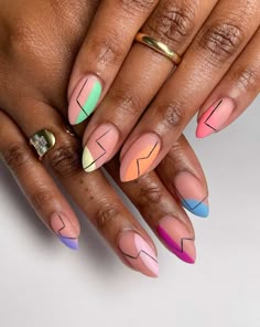 Looking for simple and trendy nails? This list of line art and geometric nails are great for those looking for minimal nails and classy design ideas. There’s gel nails in all shapes including coffin, square, short, long, almond, and more as well as nude, white, pink, blue, colourful, and classic. These line designs are great for spring nails as well as summer, fall, and winter in 2023! African Nail Art, Vibrant Summer Nails, Line Nail Designs, Line Nail Art, Unghie Sfumate, Geometric Nail Art, Colorful Nail, Minimal Nails, Geometric Nail