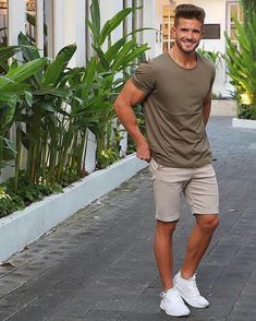 Shorts Outfit Casual, Men's Summer Outfit, Mens Shorts Outfits, Male Style, Summer Shorts Outfits, Mens Shorts Summer, Stylish Summer Outfits