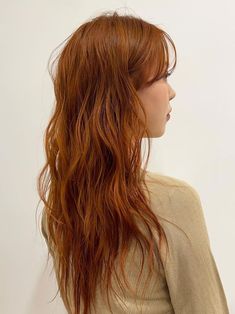 Korean hair color: orange brown long hair Cooper Hair Color Asian, Caramel Orange Hair, How To Spice Up Brown Hair, Tangerine Brown Hair Color, Copper Hair Asian Women, Hair Color Ideas Summer 2023