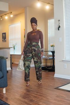 Cargos Outfit, Ross Dress For Less, Female References, Amazon Bag, Ross Dresses, Cargo Outfit, Brunch Outfits