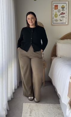 Plus Size Triangle Shape Outfits, Office Outfits Women Xl, Corporate Outfits Fall, Winter Business Casual Outfits Midsize, Fall Winter Outfits Midsize, Professional Midsize Outfits, Midsize Work Outfits Women, Timeless Fashion Plus Size, Business Casual Women Outfits Midsize