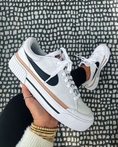 Womens Trainers 2023, Trending Shoes For Men, Tennis Nike, Gents Shoes, Comfy Sneakers, Spring Sneakers, Best Shoes For Men, Mens Shoes Casual Sneakers, Mens Nike Shoes