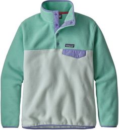 Patagonia Women's Lightweight Synchilla Snap-T Fleece Pullover Lite Distilled Green S Patagonia Style, Pullovers Outfit, Patagonia Pullover, Patagonia Sweater, Patagonia Synchilla, Patagonia Fleece, Cozy Pullover, Clothing Manufacturer, Womens Fleece