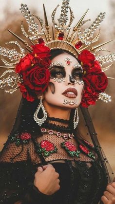 Makijaż Sugar Skull, All Makeup Products, Catrina Costume, Halloween Makeup Sugar Skull, Mexican Halloween, Dead Makeup, Halloween Makeup Pretty, Cool Halloween Makeup, Sugar Skull Makeup