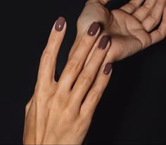 Woman Picture, Brown Nail Polish, Brown Nail, Brown Nails, Autumn Nails