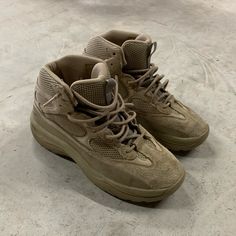 Adidas Yeezy Desert Boot Season 7 Taupe. Barely Worn. Size 11. Yeezy Desert Boots, Tuff Fits, Adidas Shoes Yeezy, Nike Yeezy, Yeezy Boots, Yeezy Slides, Desert Boot, Fits Inspo, Yeezy Shoes