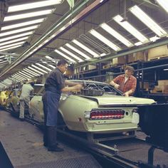 1969 Ford Dearborn Assembly 1970 Cougar on trim li 0401-0435 Mercury Cars, Carroll Shelby, Mercury Cougar, German Art, Smooth Walls, Ford Motor Company, Car Dealership