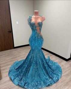 2k24 Prom, Prom Fits, Turquoise Prom Dresses, Blue Mermaid Prom Dress, Prom Inspiration, Prom Couples, Junior Prom, Sparkly Prom Dresses, Gala Fashion