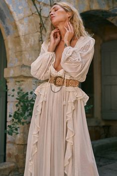 Fleur Lace Gown – SPELL - USA Linen Boho Dress, Feminine Closet, Princess Dress Casual, Sunset Soiree, Bohemian Outfits, Country Dress, Bohemian Outfit, Boho Rock, Bohemian Style Wedding