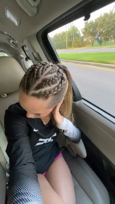 Cool Hairstyles For Sport, Braid Volleyball Hairstyles, Winter Volleyball Outfit, Cornrow Hairstyles For Sports, Braid Going Back, Hair Inspo For Volleyball, Braided Hairstyles For Soccer, Braided Running Hairstyles, Crazy Sports Hairstyles