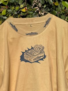 One-of-a-kind Hand Printed block Print/linocut Tee Shirt W/ Sardines - Etsy Australia Design On Clothes Art, Linocut Tee Shirt, Bleach Graphic Tee, Free People Tshirt, Retro Graphic Tshirt, Block Printing Stamps, Block Printed Clothes, Screen Print Clothes