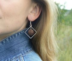 Beautiful Rhombus earrings with genuine 5 Mukhi Rudraksha big original seed bead from India. Rudraksha is a sacred symbol in Hindu culture and has a deeply spiritual, protection and healing power.   My Guru Pilot Babaji granted me the permission and blessing to make jewelry from Rudraksha for other people. All Rudraksha beads that I use in my jewelry are real and genuine. They are from India. DETAILS: Drop length (hooks included): approx 5.5 cm (2 inches). Sterling silver ear hooks. 5 Mukhi Rudr Rudraksha Earrings, Rudraksha Pendant For Women, Silver Chain With Rudraksh, 5 Mukhi Rudraksha, Rudraksh Mala, Hindu Jewelry, Rhombus Earrings, Yoga Earrings, Hindu Culture