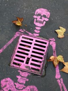 29 Clever Works Of Graffiti That Vastly Improved Their Surroundings Graffiti Alphabet, A Skeleton, Graffiti Lettering, Memento Mori, Cool Stuff, Pics Art