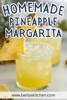 a glass of pineapple margarita cocktail. Pineapple Margarita Recipe, Fresh Pineapple Juice, Fruity Mixed Drinks, Peach Margarita, Slow Cooker Creamy Chicken, Pineapple Syrup, Cherry Vodka