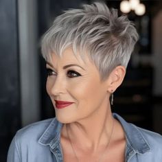 Choppy Haircuts, Funky Short Hair, Hair Older Women, Short Grey Hair, Super Short Hair