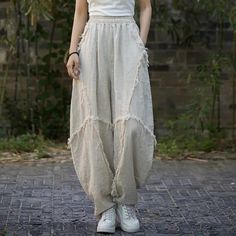 Vintage Linen Harem Pants with Loose Fit and Retro Vibes Cargo Pants Vintage, Oversize Clothes, Lantern Pants, Linen Harem Pants, Yoga Trousers, Oversized Clothes, Baggy Cargo Pants, Cotton Linen Pants, Pants Elastic Waist