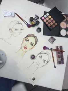 Makeup Artist Vision Board, Make Up Salon Ideas, Successful Makeup Artist, Aura Makeup, Makeup Artist Career, Face Chart Makeup, Makeup Backgrounds, Makeup Masterclass, Makeup Practice