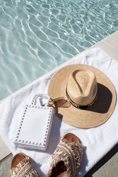 Salty hair, don’t care! This straw hat with our signature printed cheetah band is just what you need for your next vacay. The perfect addition to compliment your swimwear, or throw it on for a post-beach dinner with your go-to Poppy Caftan. Beachy Straw Hats With Upf 50+, Western Straw Hat With Upf 50+ For Vacation, Western Straw Hat With Upf 50+, Bohemian Toquilla Straw Hat Upf 50+, Cheetah Print Cowboy Hat, Cheetah Hat, Beach Dinner, Salty Hair, Brand Stylist