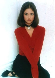 90s Sarah Michelle Gellar Choker Necklace Michelle Gellar, Liv Tyler, 90's Fashion, 90s Fashion Outfits, Sarah Michelle Gellar, 90s Outfit