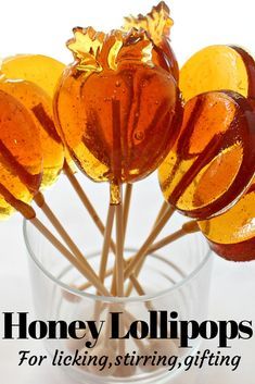 Honey Lollipops, Candy On A Stick, Honey Stirrer, Homemade Lollipops, Honey Pops, Lollipop Recipe, Throat Remedies, Honey Candy, Honey Spoons