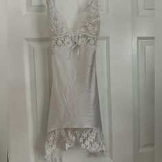 Beautiful Nwot Victoria’s Secret White Lace Slip Dress Sz L Perfect For A Bride Bridal Shower Display Or Wedding Honeymoon White Honeymoon Outfits, Sleeveless Lace Nightgown For Party, Sleeveless Party Nightgown With Delicate Lace, Sleeveless Lace Party Nightgown, V-neck Lace Trim Nightgown For Wedding, V-neck Wedding Nightgown With Delicate Lace, Sleeveless Lace Bodice Sleepwear For Wedding, Sleeveless Lace Bodice Wedding Sleepwear, Sleeveless Sleepwear With Lace Trim For Wedding